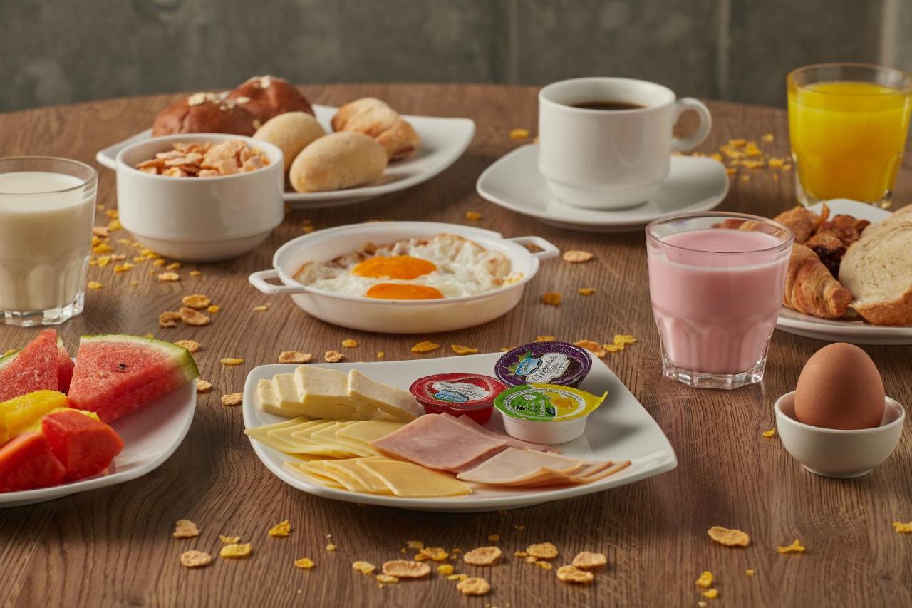 Hotel Ibis Cali Granada Εξωτερικό φωτογραφία