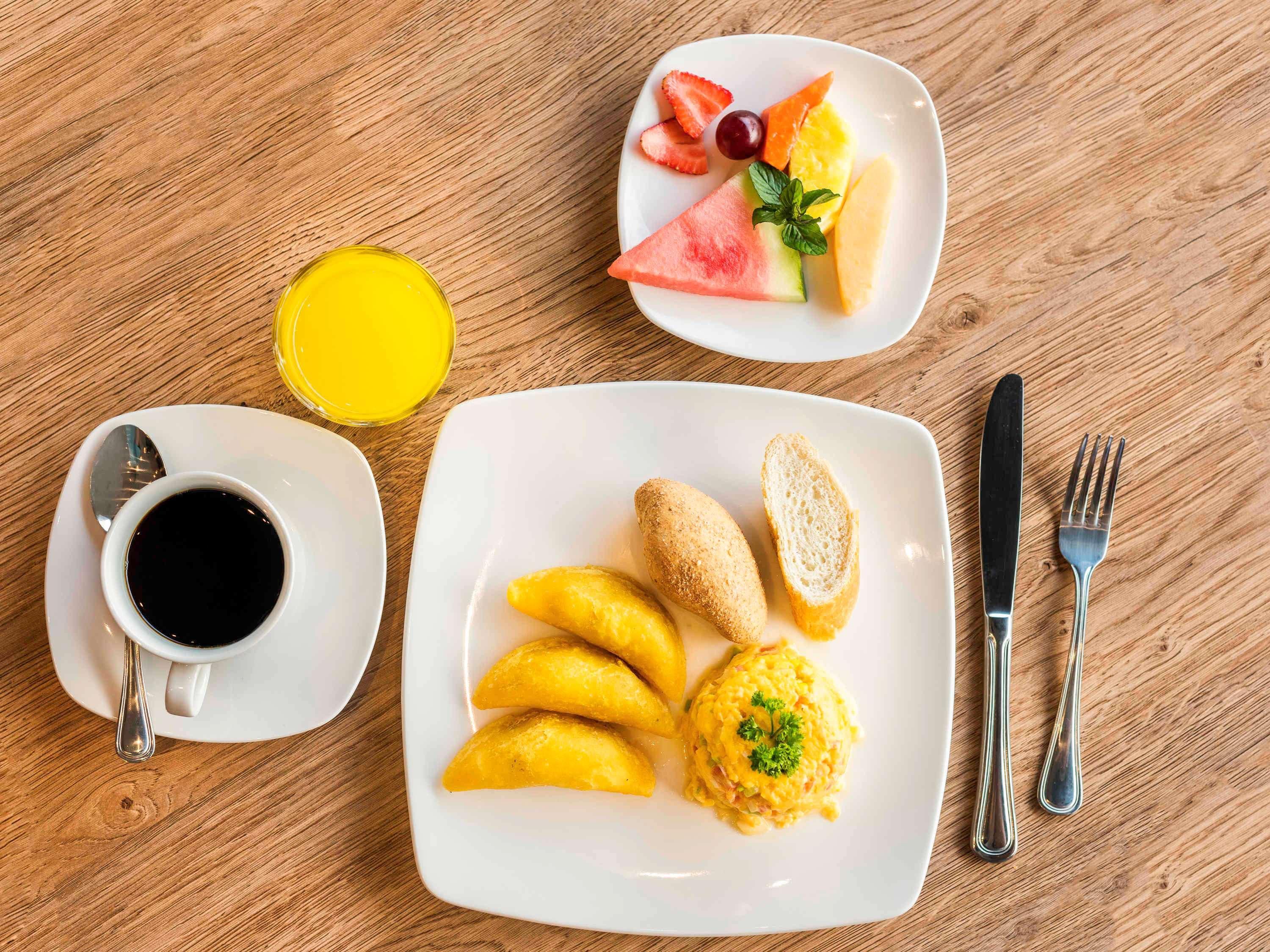 Hotel Ibis Cali Granada Εξωτερικό φωτογραφία